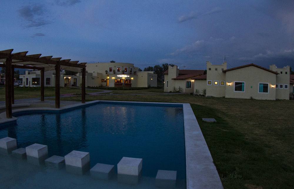 Teoticamp Hotel San Juan Teotihuacán Exterior photo